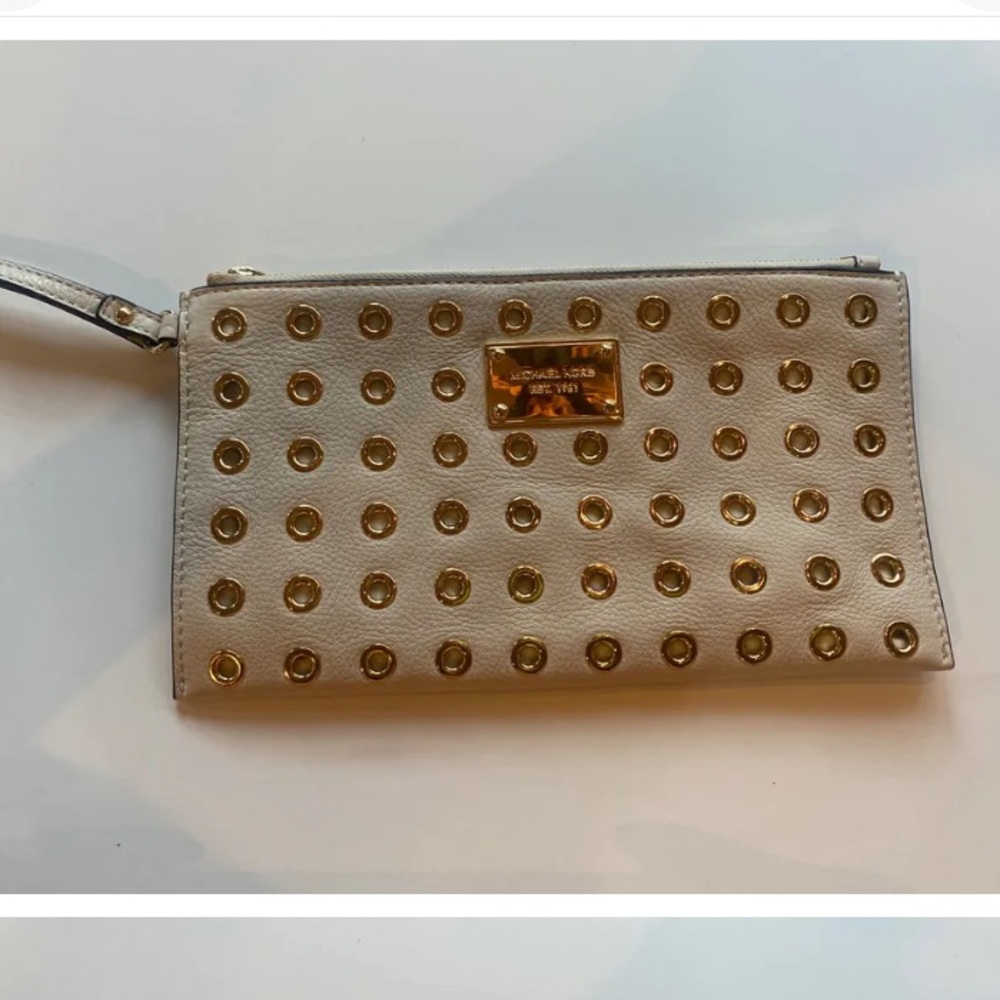 EUC Michael Kors cream /gold clutch